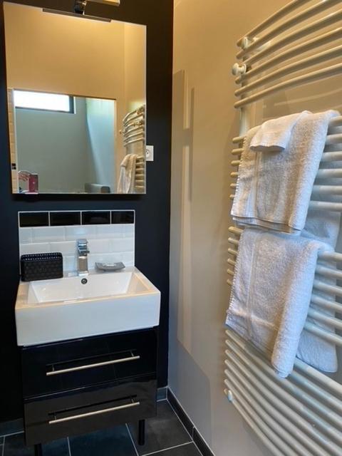 Chambre Tout Confort Avec Commodites Espace Repas Wifi Parking Wimereux Exterior foto